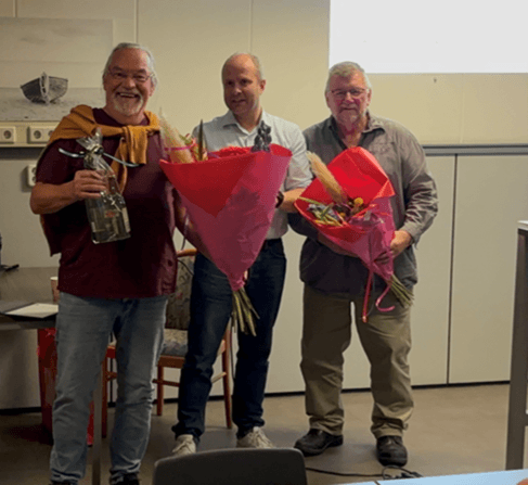 Een bloemetje voor bijzondere inzet: Stanley en Hink bedankt!